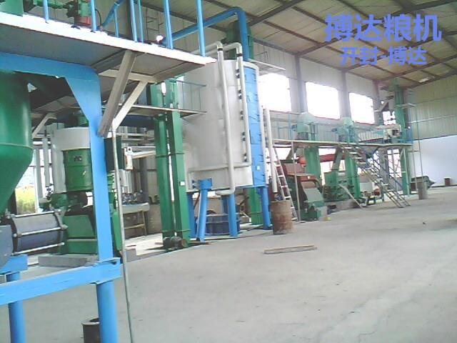 菜籽油榨油.jpg 菜籽油榨油.jpg